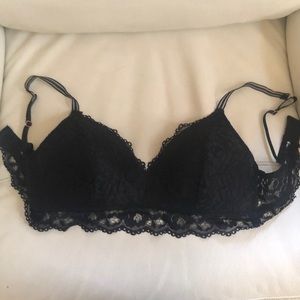 Marilyn Monroe | Black Lace Frill Bra | size 36C
